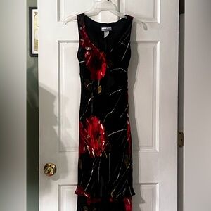 Vintage Floral Black and Red Women's Skirt S